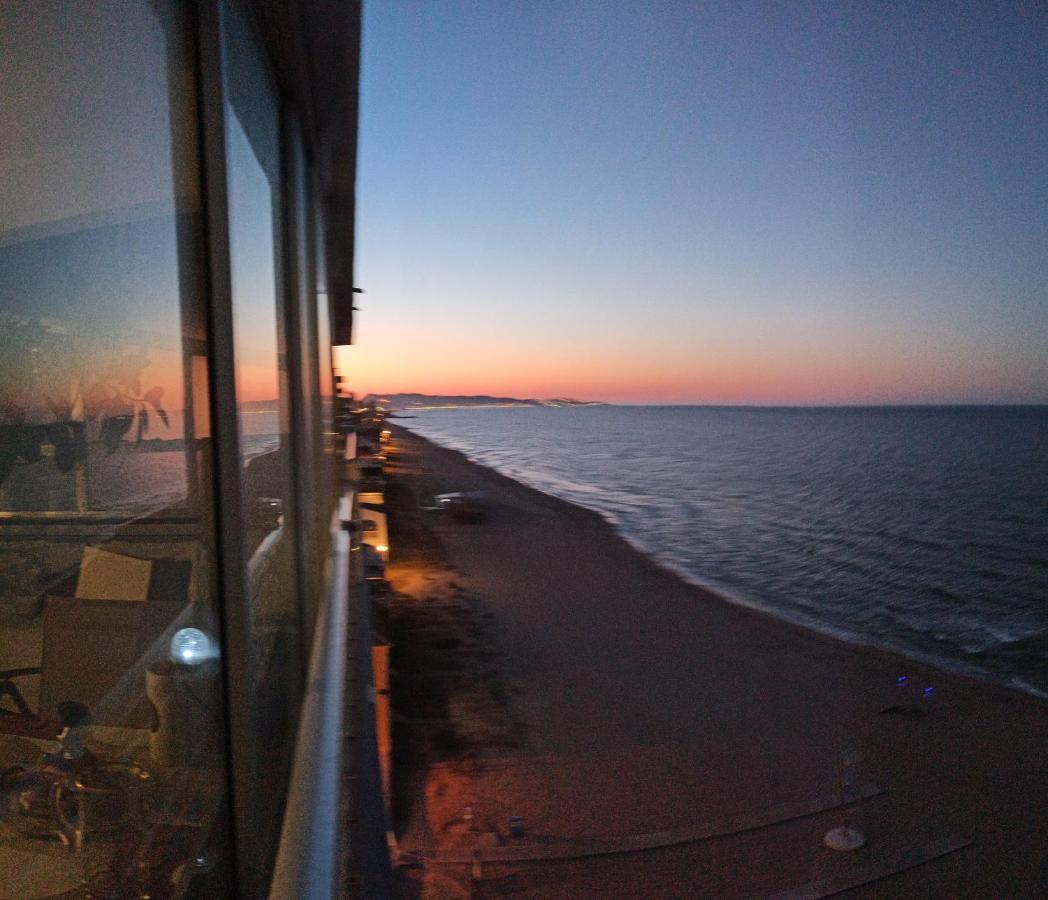Sunset Room At Front Beach - Habitacion En La Playa Piso Privado Tavernes de Valldigna Dış mekan fotoğraf