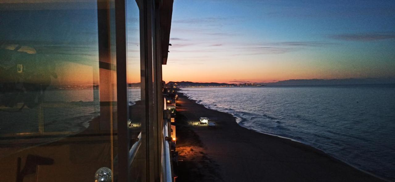 Sunset Room At Front Beach - Habitacion En La Playa Piso Privado Tavernes de Valldigna Dış mekan fotoğraf
